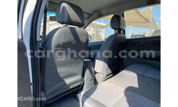 Buy Import Toyota Hilux White Car in Import - Dubai in Ashanti Buy Import Toyota Hilux White Car in Import - Dubai in Ashanti