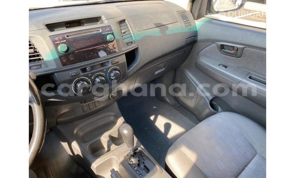 Buy Import Toyota Hilux White Car in Import - Dubai in Ashanti Buy Import Toyota Hilux White Car in Import - Dubai in Ashanti