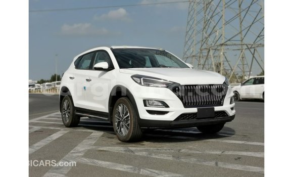 Sayi Imported Hyundai Tucson White Mota in Import - Dubai a Ashanti Sayi Imported Hyundai Tucson White Mota in Import - Dubai a Ashanti
