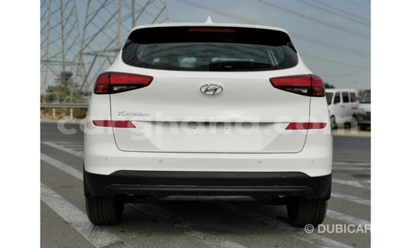 Sayi Imported Hyundai Tucson White Mota in Import - Dubai a Ashanti Sayi Imported Hyundai Tucson White Mota in Import - Dubai a Ashanti
