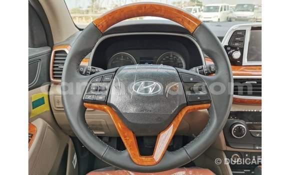 Sayi Imported Hyundai Tucson White Mota in Import - Dubai a Ashanti Sayi Imported Hyundai Tucson White Mota in Import - Dubai a Ashanti