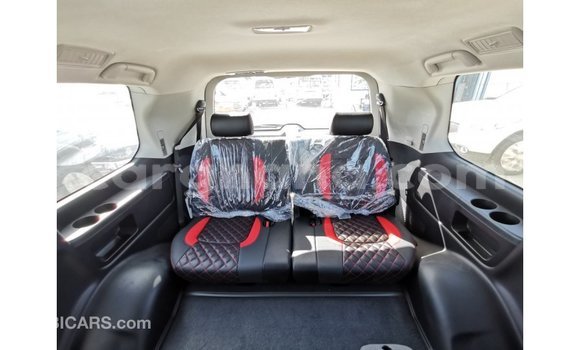 Ra Imported Toyota Land Cruiser funfun Ọkọ̀ in Import - Dubai ni Ashanti Ra Imported Toyota Land Cruiser funfun Ọkọ̀ in Import - Dubai ni Ashanti