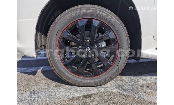 Ra Imported Toyota Land Cruiser funfun Ọkọ̀ in Import - Dubai ni Ashanti Ra Imported Toyota Land Cruiser funfun Ọkọ̀ in Import - Dubai ni Ashanti