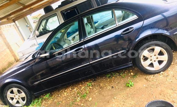 Sayi Na hannu Mercedes‒Benz 270D Blue Mota in Akwatia a Gabas