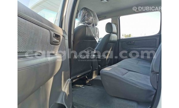 Buy Import Toyota Hilux White Car in Import - Dubai in Ashanti Buy Import Toyota Hilux White Car in Import - Dubai in Ashanti