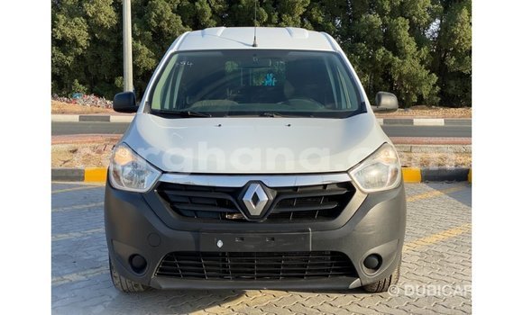 Buy Import Renault 6 White Car in Import - Dubai in Ashanti Buy Import Renault 6 White Car in Import - Dubai in Ashanti