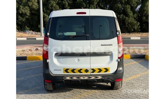 Buy Import Renault 6 White Car in Import - Dubai in Ashanti Buy Import Renault 6 White Car in Import - Dubai in Ashanti