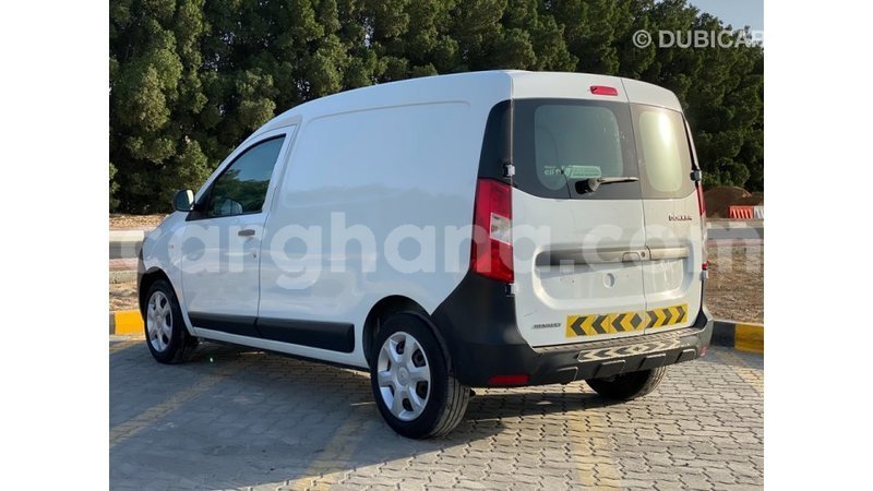 Big with watermark renault 6 ashanti import dubai 12857