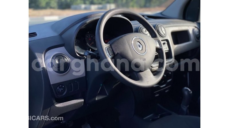 Big with watermark renault 6 ashanti import dubai 12857