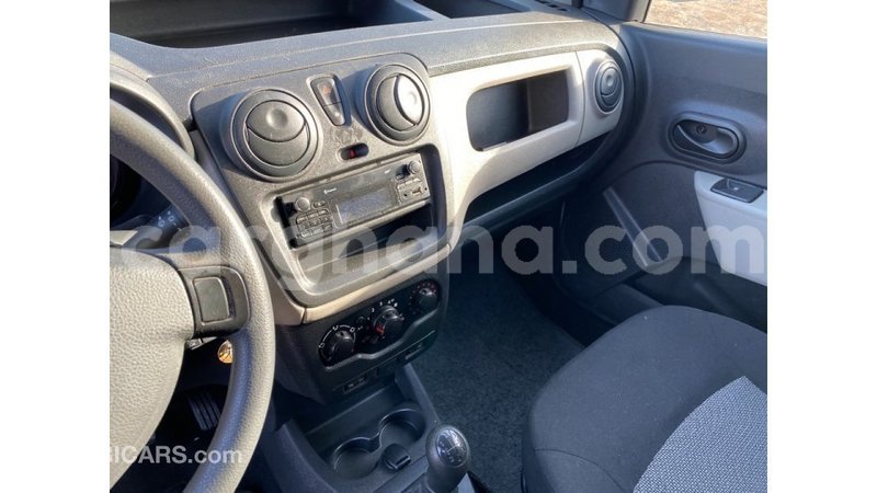 Big with watermark renault 6 ashanti import dubai 12857