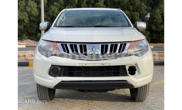 Buy Import Mitsubishi L200 White Car in Import - Dubai in Ashanti Buy Import Mitsubishi L200 White Car in Import - Dubai in Ashanti