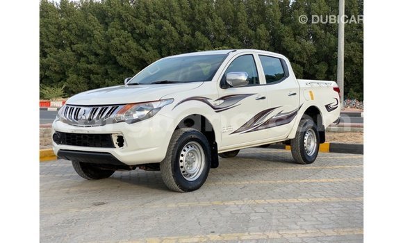 Buy Import Mitsubishi L200 White Car in Import - Dubai in Ashanti Buy Import Mitsubishi L200 White Car in Import - Dubai in Ashanti