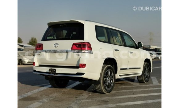 Ra Imported Toyota Land Cruiser funfun Ọkọ̀ in Import - Dubai ni Ashanti Ra Imported Toyota Land Cruiser funfun Ọkọ̀ in Import - Dubai ni Ashanti