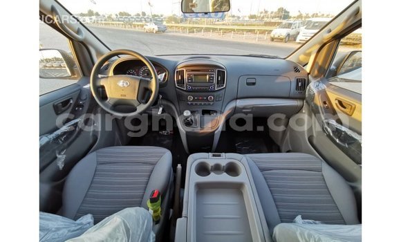 Sayi Imported Hyundai Accent White Mota in Import - Dubai a Ashanti Sayi Imported Hyundai Accent White Mota in Import - Dubai a Ashanti