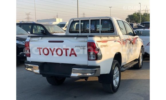 Ra Imported Toyota Hilux funfun Ọkọ̀ in Import - Dubai ni Ashanti Ra Imported Toyota Hilux funfun Ọkọ̀ in Import - Dubai ni Ashanti