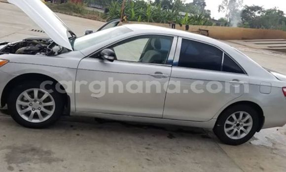 Ra Àlòkù Toyota Camry Silver Ọkọ̀ in Accra ni Greater Accra Ra Àlòkù Toyota Camry Silver Ọkọ̀ in Accra ni Greater Accra