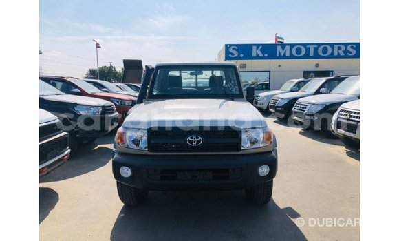 Buy Import Toyota Land Cruiser Beige Car in Import - Dubai in Ashanti Buy Import Toyota Land Cruiser Beige Car in Import - Dubai in Ashanti