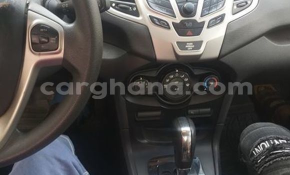 Ra Àlòkù Ford Fiesta Red Ọkọ̀ in Accra ni Greater Accra Ra Àlòkù Ford Fiesta Red Ọkọ̀ in Accra ni Greater Accra