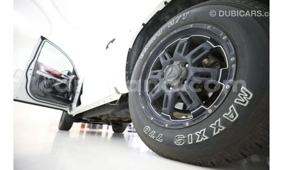 Sayi Imported Toyota Tundra White Mota in Import - Dubai a Ashanti Sayi Imported Toyota Tundra White Mota in Import - Dubai a Ashanti