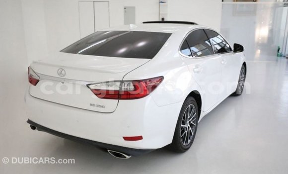 Ra Imported Lexus ES funfun Ọkọ̀ in Import - Dubai ni Ashanti Ra Imported Lexus ES funfun Ọkọ̀ in Import - Dubai ni Ashanti