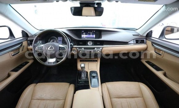 Ra Imported Lexus ES funfun Ọkọ̀ in Import - Dubai ni Ashanti Ra Imported Lexus ES funfun Ọkọ̀ in Import - Dubai ni Ashanti