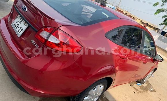 Ra Àlòkù Ford Fiesta Red Ọkọ̀ in Accra ni Greater Accra Ra Àlòkù Ford Fiesta Red Ọkọ̀ in Accra ni Greater Accra