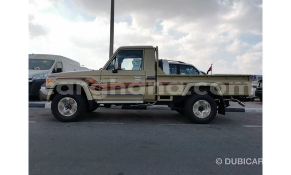 Sayi Imported Toyota Land Cruiser M Mota in Import - Dubai a Ashanti Sayi Imported Toyota Land Cruiser M Mota in Import - Dubai a Ashanti