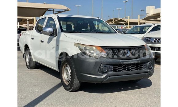 Sayi Imported Mitsubishi L200 White Mota in Import - Dubai a Ashanti Sayi Imported Mitsubishi L200 White Mota in Import - Dubai a Ashanti