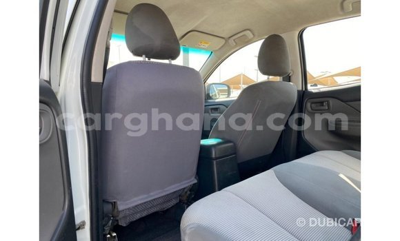 Sayi Imported Mitsubishi L200 White Mota in Import - Dubai a Ashanti Sayi Imported Mitsubishi L200 White Mota in Import - Dubai a Ashanti