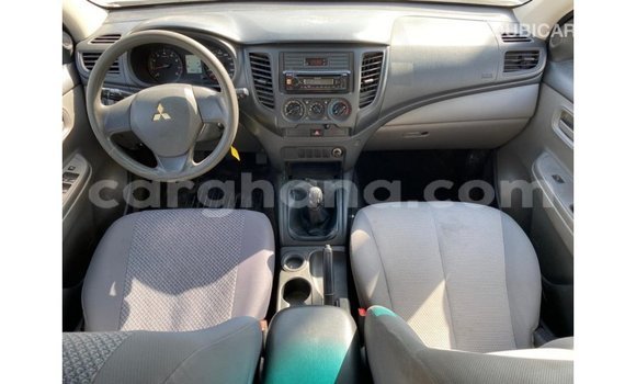 Sayi Imported Mitsubishi L200 White Mota in Import - Dubai a Ashanti Sayi Imported Mitsubishi L200 White Mota in Import - Dubai a Ashanti