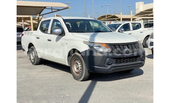 Ra Imported Mitsubishi L200 funfun Ọkọ̀ in Import - Dubai ni Ashanti Ra Imported Mitsubishi L200 funfun Ọkọ̀ in Import - Dubai ni Ashanti