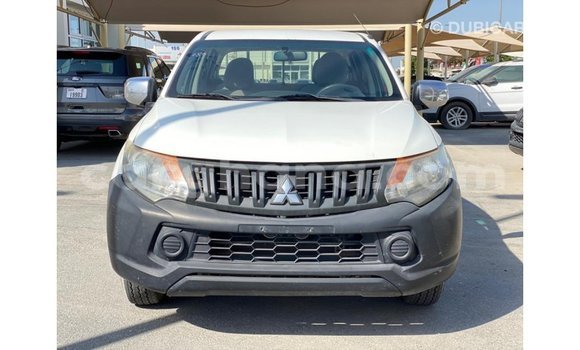 Ra Imported Mitsubishi L200 funfun Ọkọ̀ in Import - Dubai ni Ashanti Ra Imported Mitsubishi L200 funfun Ọkọ̀ in Import - Dubai ni Ashanti