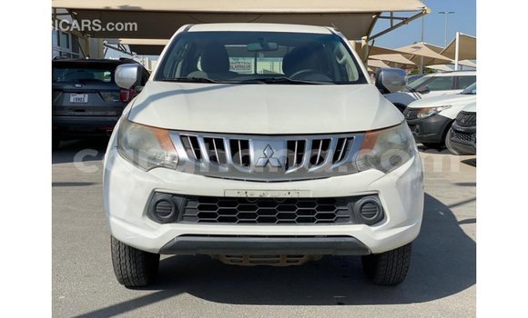 Sayi Imported Mitsubishi L200 White Mota in Import - Dubai a Ashanti Sayi Imported Mitsubishi L200 White Mota in Import - Dubai a Ashanti