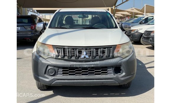 Buy Import Mitsubishi L200 White Car in Import - Dubai in Ashanti Buy Import Mitsubishi L200 White Car in Import - Dubai in Ashanti