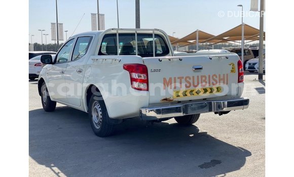 Buy Import Mitsubishi L200 White Car in Import - Dubai in Ashanti Buy Import Mitsubishi L200 White Car in Import - Dubai in Ashanti