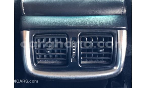 Sayi Imported Toyota Hilux White Mota in Import - Dubai a Ashanti Sayi Imported Toyota Hilux White Mota in Import - Dubai a Ashanti