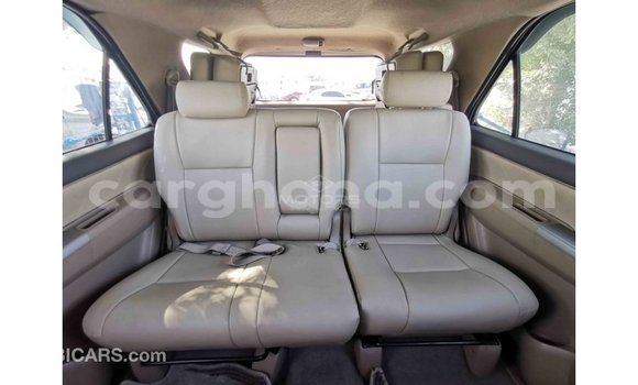 Sayi Imported Toyota Fortuner White Mota in Import - Dubai a Ashanti Sayi Imported Toyota Fortuner White Mota in Import - Dubai a Ashanti