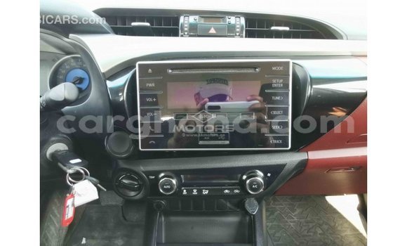 Ra Imported Toyota Hilux funfun Ọkọ̀ in Import - Dubai ni Ashanti Ra Imported Toyota Hilux funfun Ọkọ̀ in Import - Dubai ni Ashanti