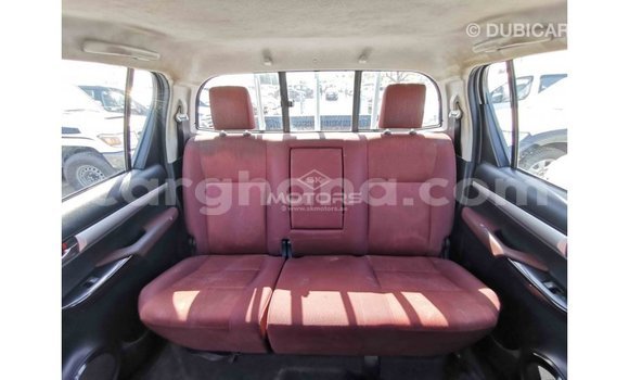 Ra Imported Toyota Hilux funfun Ọkọ̀ in Import - Dubai ni Ashanti Ra Imported Toyota Hilux funfun Ọkọ̀ in Import - Dubai ni Ashanti