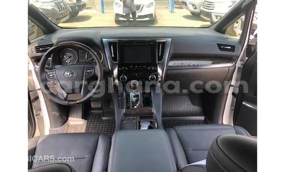 Ra Imported Toyota Alphard funfun Ọkọ̀ in Import - Dubai ni Ashanti Ra Imported Toyota Alphard funfun Ọkọ̀ in Import - Dubai ni Ashanti