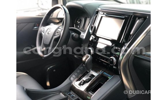 Ra Imported Toyota Alphard funfun Ọkọ̀ in Import - Dubai ni Ashanti Ra Imported Toyota Alphard funfun Ọkọ̀ in Import - Dubai ni Ashanti
