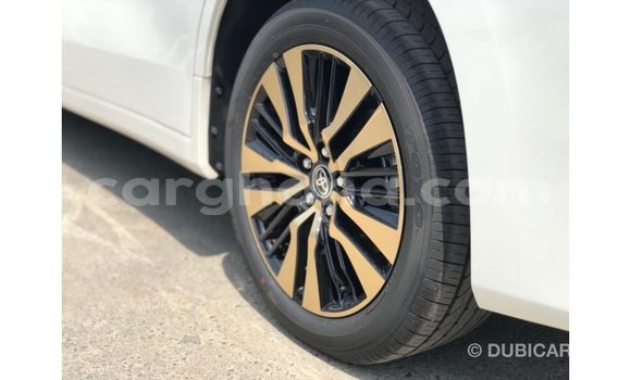 Ra Imported Toyota Alphard funfun Ọkọ̀ in Import - Dubai ni Ashanti Ra Imported Toyota Alphard funfun Ọkọ̀ in Import - Dubai ni Ashanti