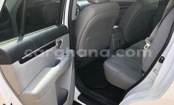 Buy Used Hyundai Santa Fe White Car in Accra in Greater Accra Buy Used Hyundai Santa Fe White Car in Accra in Greater Accra