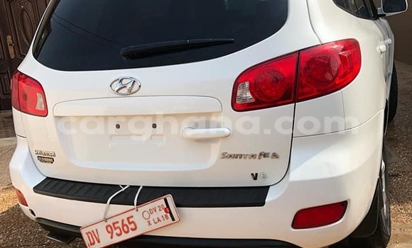 Buy Used Hyundai Santa Fe White Car in Accra in Greater Accra Buy Used Hyundai Santa Fe White Car in Accra in Greater Accra