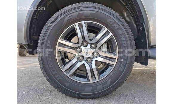 Sayi Imported Toyota Fortuner Sauran Mota in Import - Dubai a Ashanti Sayi Imported Toyota Fortuner Sauran Mota in Import - Dubai a Ashanti