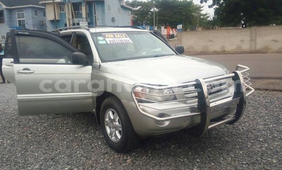 Sayi Na hannu Toyota Highlander M Mota in Accra a Greater Accra Sayi Na hannu Toyota Highlander M Mota in Accra a Greater Accra