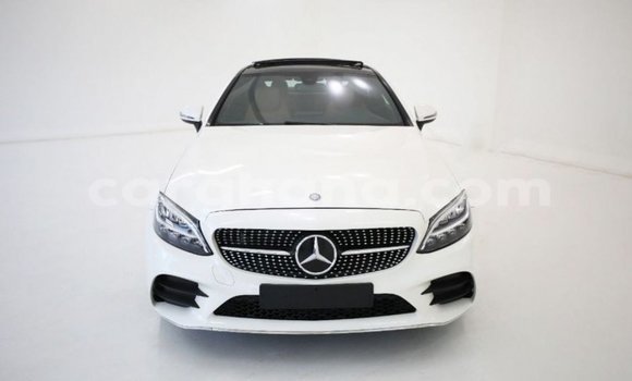 Ra Imported Mercedes‒Benz 600 funfun Ọkọ̀ in Import - Dubai ni Ashanti Ra Imported Mercedes‒Benz 600 funfun Ọkọ̀ in Import - Dubai ni Ashanti