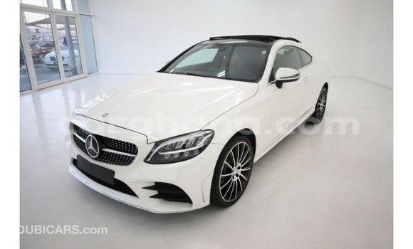 Ra Imported Mercedes‒Benz 600 funfun Ọkọ̀ in Import - Dubai ni Ashanti Ra Imported Mercedes‒Benz 600 funfun Ọkọ̀ in Import - Dubai ni Ashanti