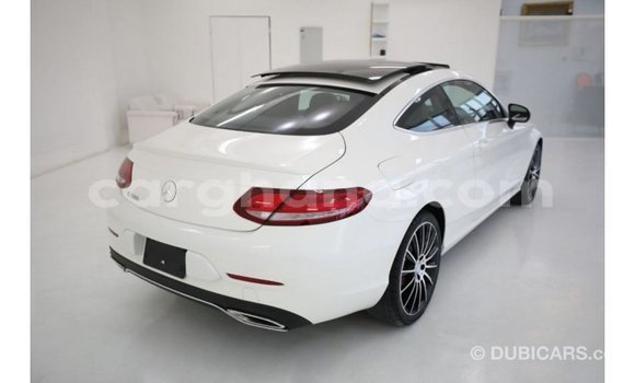 Ra Imported Mercedes‒Benz 600 funfun Ọkọ̀ in Import - Dubai ni Ashanti Ra Imported Mercedes‒Benz 600 funfun Ọkọ̀ in Import - Dubai ni Ashanti