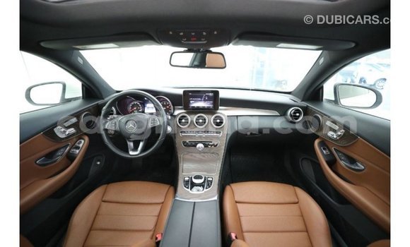 Ra Imported Mercedes‒Benz 600 funfun Ọkọ̀ in Import - Dubai ni Ashanti Ra Imported Mercedes‒Benz 600 funfun Ọkọ̀ in Import - Dubai ni Ashanti